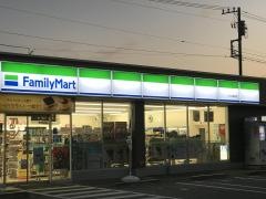 ファミリーマート　つくば葛城店