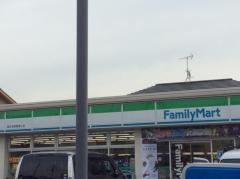 ファミリーマート　福生多摩橋通り店