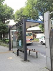 「鶴見中央四丁目」バス停留所
