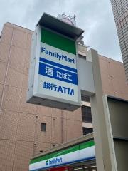 ファミリーマート　日本橋二丁目店