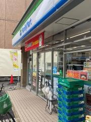ファミリーマート　日本橋二丁目店