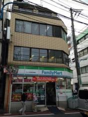 ファミリーマート　アイズ高田馬場店