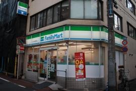 ファミリーマート　アイズ高田馬場店