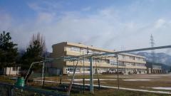 鳴鹿小学校