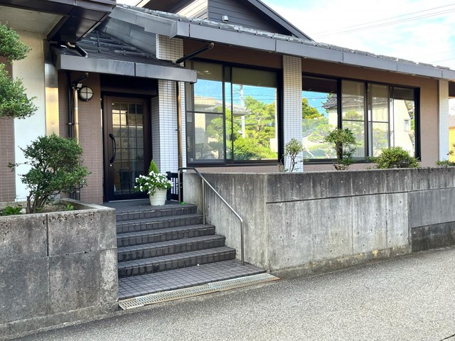 さんが