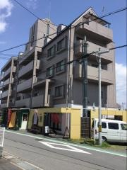 和ＤＩＮＩＮＧ　しゅん