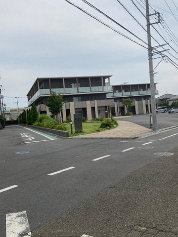 メディカルホームグランダ湘南台 建物全景