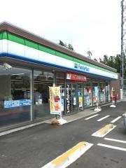 ファミリーマート　那珂インター店