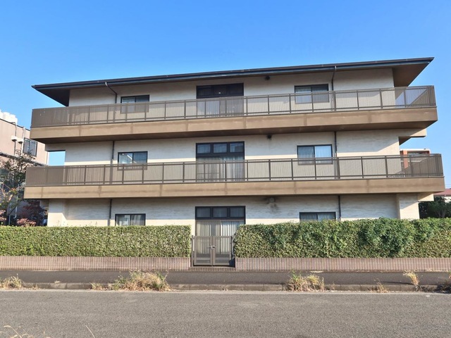 アズハイム横浜いずみ中央 建物全景