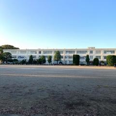 府中小学校