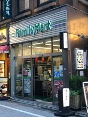 ファミリーマート　日比谷シャンテ前店