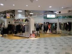 ベネトン　ＭＯＮＡ新浦安