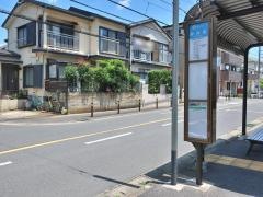 「餅井坂」バス停留所