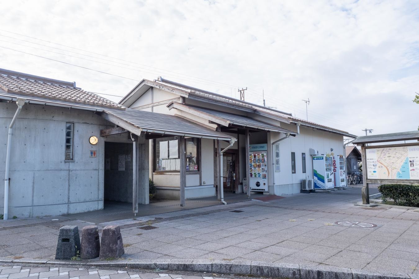 川跡駅