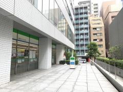 ファミリーマート　銀座松竹スクエア店
