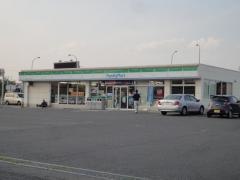 ファミリーマート　鈴鹿インター東店