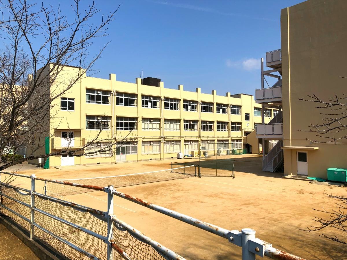 神戸市立桜ヶ丘中学校