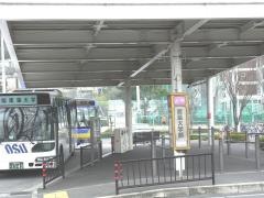 「産業大学前」バス停留所