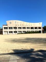 中央小学校