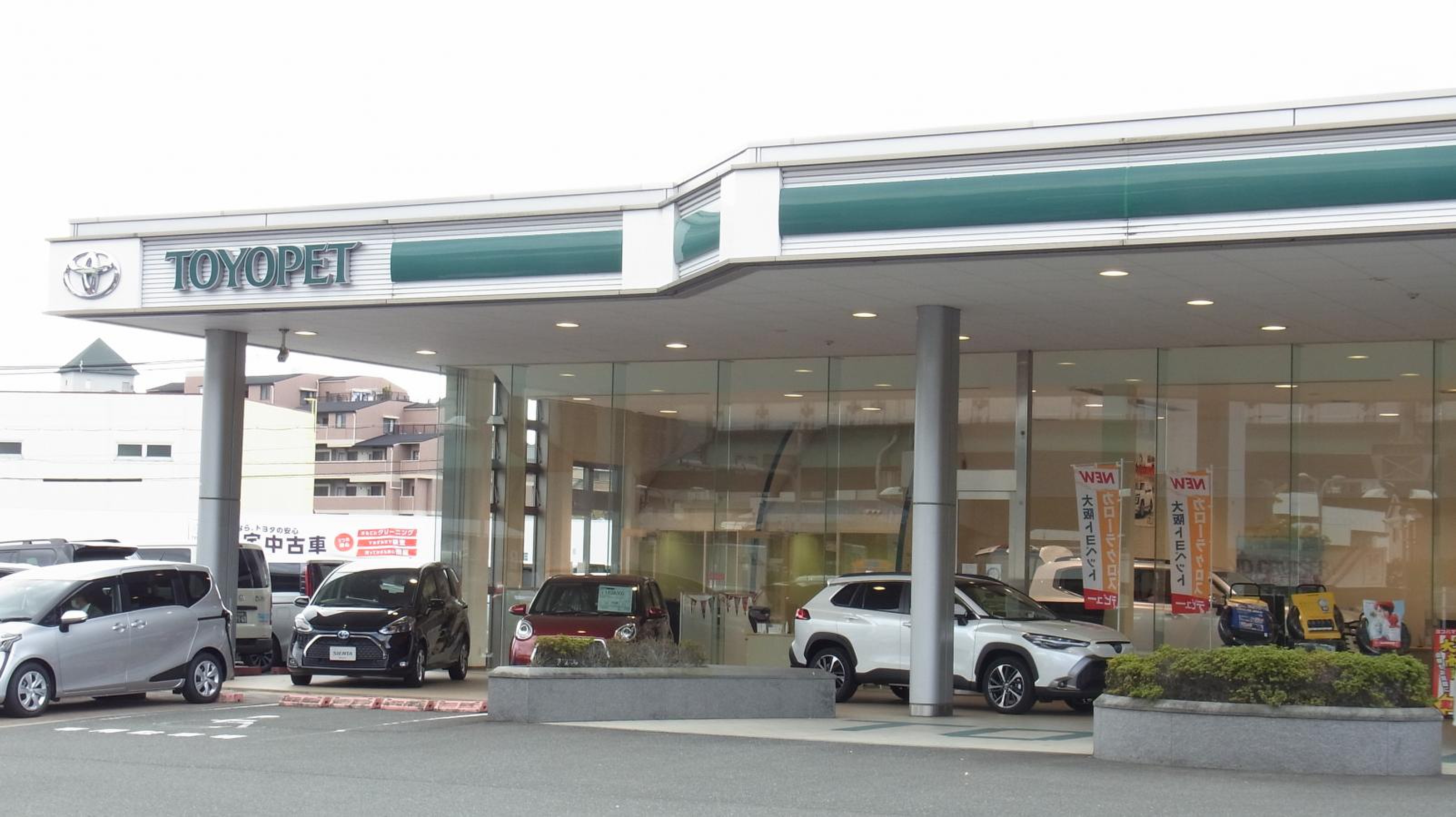大阪 トヨペット 名神 吹田 店
