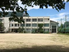 大和小学校