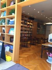 ＰＩＺＺＡＦＯＲＮＯ・ＣＡＦＥまちライブラリー　もりのみやキューズモール店