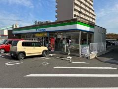 ファミリーマート　中川玉川町店