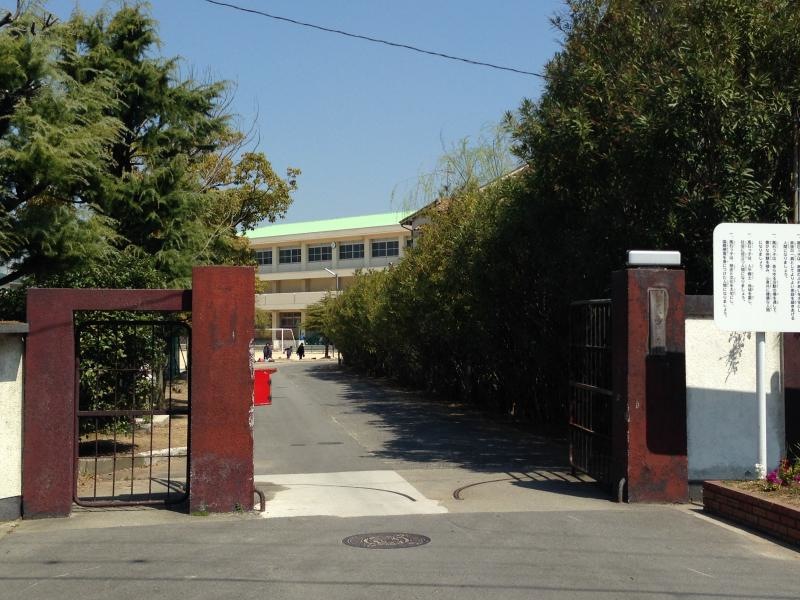 高石中学校