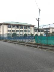 越谷市立西中学校