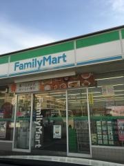 ファミリーマート　連取元町店