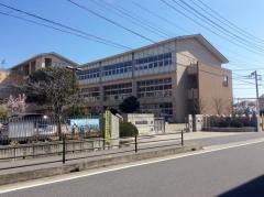 新和小学校