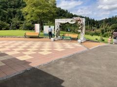 東沢バラ公園