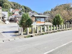 「護国神社前」バス停留所