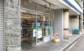 ファミリーマート　曽根崎新地一丁目店
