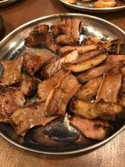 もつ焼肉の十六文