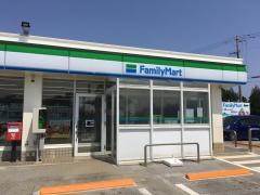 ファミリーマート　伊江店
