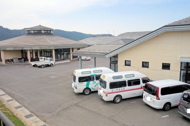 エーデル土山 施設外観