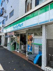 ファミリーマート　上北沢駅前南口店