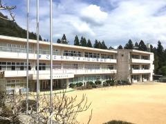 尾崎小学校