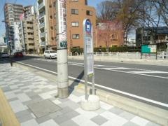 「一の鳥居」バス停留所
