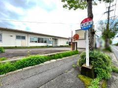 「東年見」バス停留所