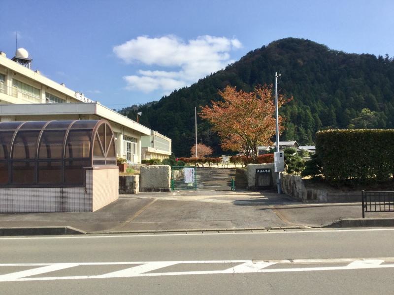 瓜生小学校