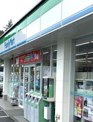 ファミリーマート　東長崎戸石店