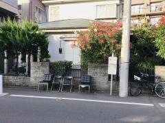 「烏山北住宅入口」バス停留所