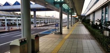「鹿児島空港国内線」バス停留所