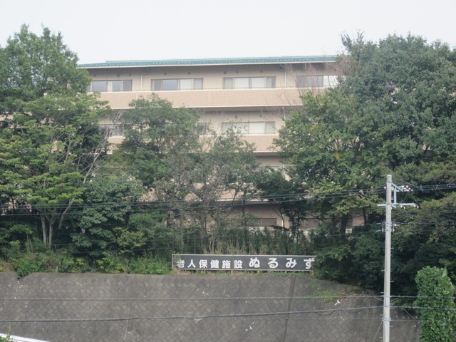 ぬるみず