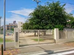 宝栄小学校