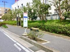 「本村」バス停留所