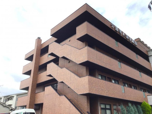 サンライフ明日香 建物全景