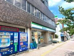 ファミリーマート　築地口駅店